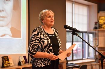 Ветераны АО "Златмаш" приняли участие в городском  поэтическом фестивале