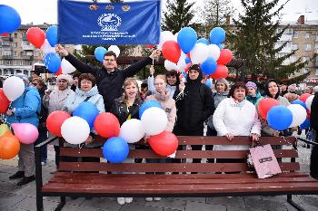 Работники АО "Златмаш" приняли участие в первомайском митинге и эстафете